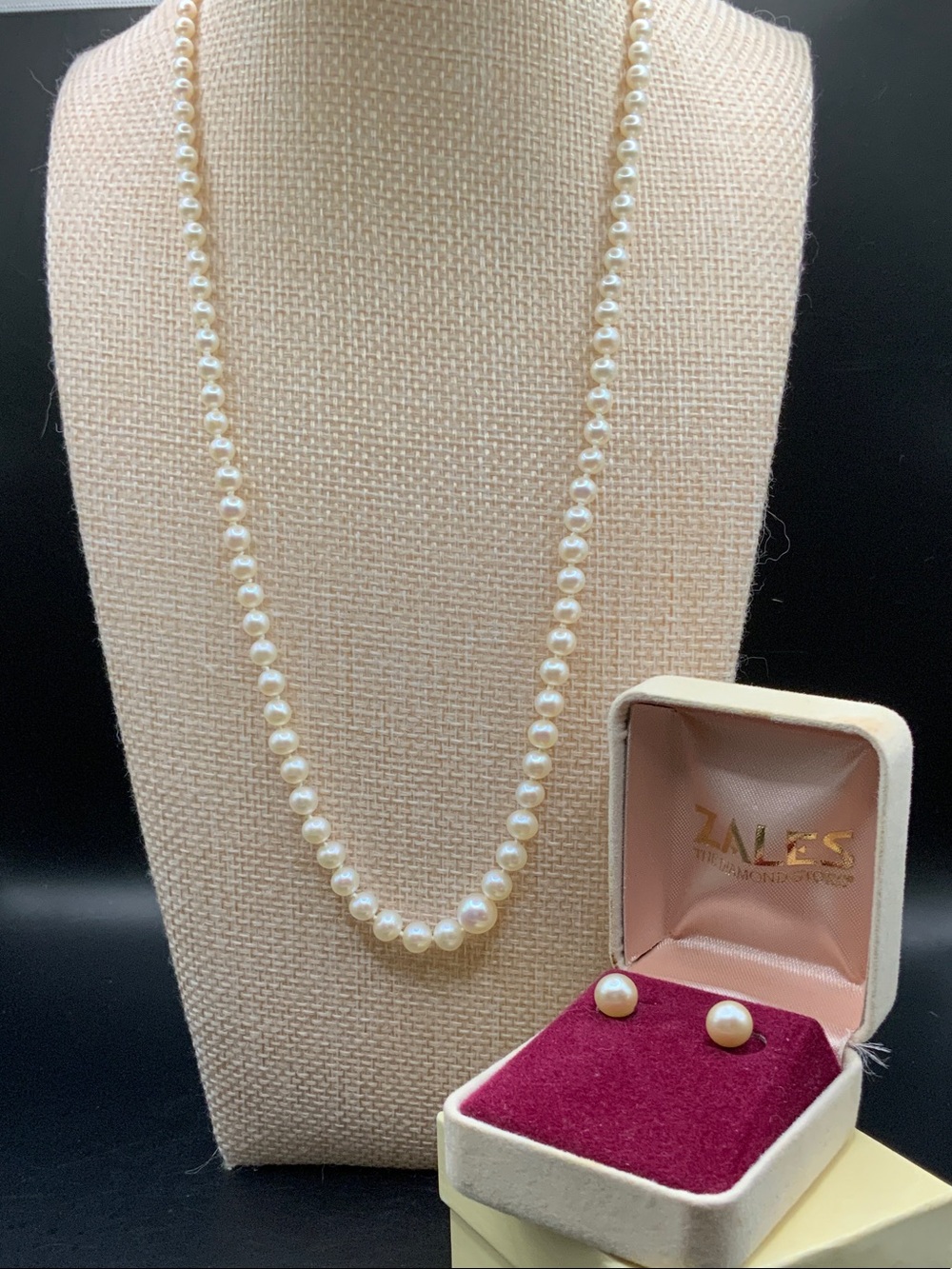 Zales White Pearl Necklace and Stud Earrings